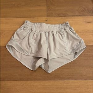 NWOT Low rise 2.5 inseam hotty hot shorts